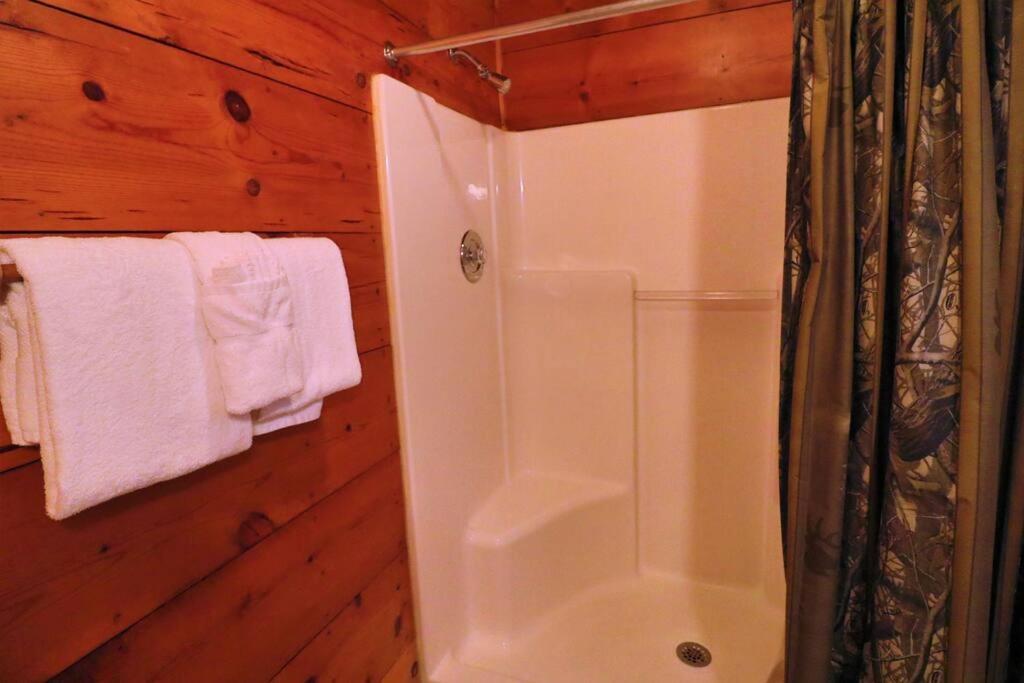 הלן Alpine Mountain Sweetheart Cabin Jacuzzi #8 מראה חיצוני תמונה
