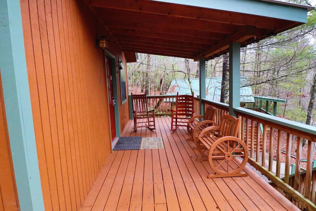 הלן Alpine Mountain Sweetheart Cabin Jacuzzi #8 מראה חיצוני תמונה