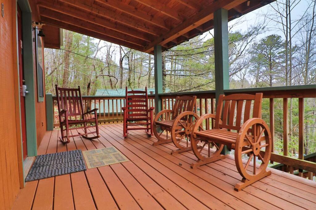 הלן Alpine Mountain Sweetheart Cabin Jacuzzi #8 מראה חיצוני תמונה